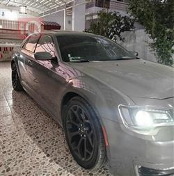کرایسلەر 300